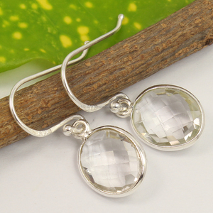 Boucles d'oreilles fines artisanales en argent sterling 925 pur, avec cristal de quartz naturel, facetté, pierres précieuses mignonnes pour femmes - Product Image 1