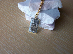 สร้อยคอควอทซ์สีทับทิมสีดำพร้อมจี้โรเดียมหรือชุบทองทรงสี่เหลี่ยมสำหรับงานปาร์ตี้ - Product Image 3