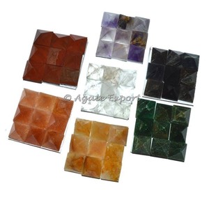 Vaastu Pyramide Chakra Plate Set: Fournisseur Guérison pyramide reiki guérison pierre artisanat - Product Image 1