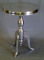 Table basse ronde en métal décoré d'or de conception antique pour la table de meubles de mariage Table d'appoint en aluminium sculptée à la main
