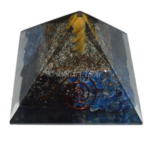 Pyramide d'orgone, Lapis et Tourmaline avec Point en spirale, prix de gros - Product Image 1