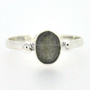 Anillo de piedras preciosas de labradorita Anillo de Plata de Ley 925, anillo de diseño hermoso Anillo clásico de moda para regalo, fiesta para unisex - Product Image 1