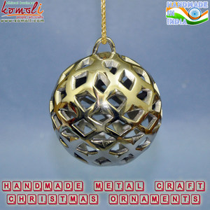 Adorno de Navidad de Metal personalizado con corte de diamante, decoración de vacaciones con forma de bola plana para árbol, Idea de regalo festivo personalizada - Product Image 3