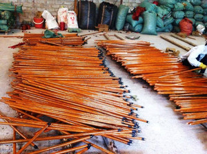 Kego Ltd Co 2,2 cm cabeza de escoba de PVC con tapa negra con mango de escoba de madera barato para escobas y recogedores domésticos - Product Image 2