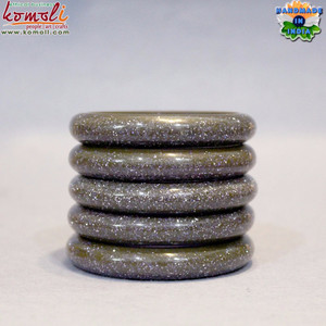 Negro brillo lleno de pulsera de brazalete de resina y puños - Product Image 2