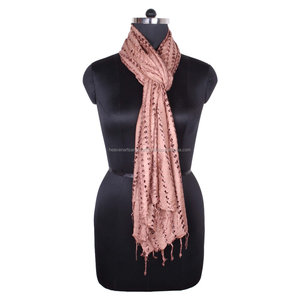 SC0207 Écharpe en filet de rayonne tricotée à la main pour les filles SC0207 Écharpe en filet de rayonne tricotée à la main pour les filles - Product Image 2
