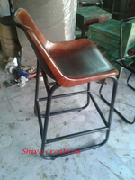 Chaise de bar industrielle vintage en cuir et fer Shiva, mobilier élégant de style rétro pour les espaces commerciaux