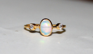 925 Bague de fiançailles en argent sterling massif attrayant en opale éthiopienne blanche de feu du fournisseur de fabrication de bijoux en pierre - Product Image 4