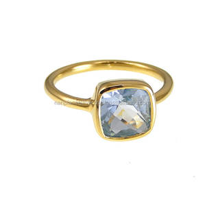 แหวนเงินแท้ 925 ชุบทองคำขาว ประดับพลอยบลูโทปาซสวิสทรงคุชชั่น ขนาด 10 มม. - Product Image 1