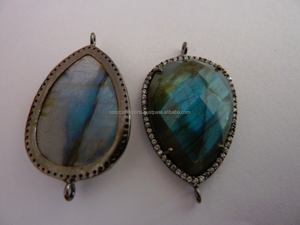 Pendentif en argent sterling avec pavé de labradorite et zircone cubique, serti clos, idéal pour les occasions festives - Product Image 3