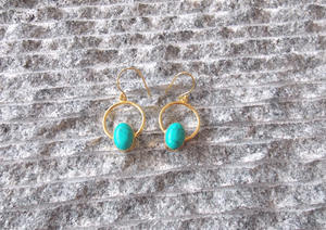 Pierre précieuse turquoise avec plaqué or fait à la main forme ovale à la mode nouveau Design bijoux cadeau pour sa boucle d'oreille - Product Image 3