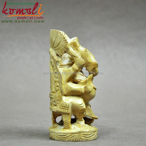 Grande statue de Ganesha en bois sculptée à la main idole de dieu hindou pour faveur de mariage, décoration intérieure et cadeau spirituel d'Inde - Product Image 4