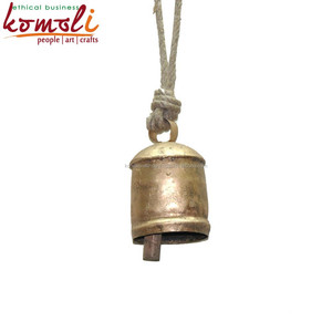 Tiny Rustic Mini Metal Cow Bell Pequeños cencerros decorativos para el hogar, el jardín, la granja y la decoración al aire libre - Product Image 4