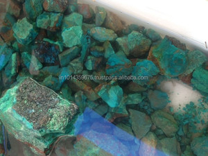 
 
 
 Chrysocolle naturelle en gros, pierres brutes non taillées bleu-vert, directement des mines indiennes |   Comprend l'azurite et la malachite |   PKU - Product Image 4
