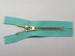 Vente en gros Open-End No. 5 Fermeture à glissière en laiton argenté pour vestes pour personnaliser vos vêtements - Product Image 3