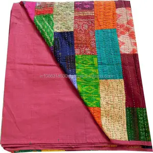 Vintage Patola Silk Sari Kantha Quilt Patchwork Couverture drap de lit Couvre-lits faits à la main Jette soie kantha matelassé