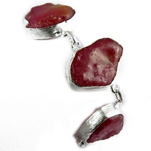 Elegante Pulsera Bohemia Cristiana con Rubí Rústico y Plata de Ley 925, Amuleto Indio, Certificada por Terceros, Regalo de Aniversario - Product Image 5