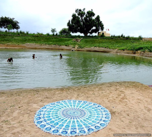 Fait à la main indien rond Hippie plage et serviette de pique-nique Gypsy Yog - Product Image 1