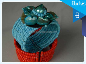 Venta al por mayor, Gargantilla con cuentas, pulseras con flor de concha, brazaletes hechos a mano 100% Bali indonesia - Product Image 2