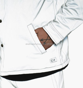 เสื้อแจ็กเก็ตบอมเบอร์แบบมีซิปใส่ได้ทั้งชายและหญิงเสื้อแจ็กเก็ตบอมเบอร์ผ้าซาตินกันน้ำไซส์ใหญ่พิเศษออกแบบโลโก้ได้ตามต้องการสำหรับฤดูหนาว - Product Image 4