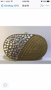 กระเป๋างานราตรีโลหะดีไซน์ H4307สำหรับผู้หญิงกระเป๋าคลัทช์ปักลายอินเดียกระเป๋าถือช้อปปิ้งออนไลน์ในอินเดีย - Product Image 5