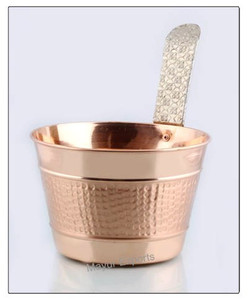 Seau en cuivre martelé avec poignée en bois métallique - Product Image 1