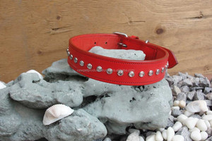 Collar de piel de vaca de alta calidad para perros medianos a grandes, resistente al agua, de lujo, estilo sólido, hebilla de aleación, decoración de remaches - Product Image 2