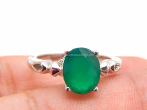 Anillo de Compromiso y Boda de Plata de Ley 925 con Piedra Preciosa de Ónix Verde Clásico de 2.35 Ct para Mujer - Product Image 2