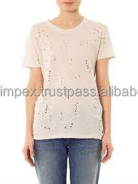 Camiseta con Dobladillo Curvo Alargado y Diseño Desgastado, Nueva Colección 2023, Gran Venta, Hecha en Pakistán - Product Image 3