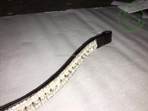 Banda Frontal de Cuero Premium de 5 Hileras con Cristales, Duradera y Decorativa para Brida de Caballo, Ideal para Entrenamiento y Competiciones - Product Image 4