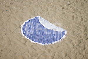 Toalla de playa redonda con flecos de borlas de fábrica turca, toalla redonda Pestemal colección RPT de fabricación turca - Product Image 3