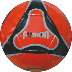 Ballon de football en cuir PVC-PU durable, cousu à la main, avec impression de logo personnalisé, disponible en TPU pour le sport dans toutes les couleurs - Product Image 2