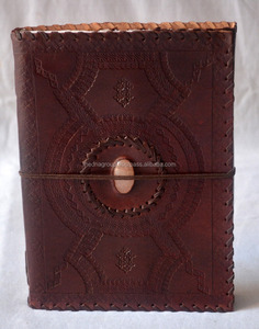 Venta al por mayor Centro de piedra diario de cuero Hecho a mano vintage puntada lateral piedra diario de cuero en relieve - Product Image 1