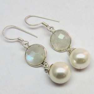 Excellente perle blanche _ boucles d'oreilles en pierre de lune arc-en-ciel en argent Sterling 925, bijoux de créateur en argent 925 - Product Image 1
