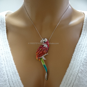 Collana con Ciondolo Pappagallo Vintage in <span class=keywords><strong>Oro</strong></span> 14K BeeloGold con Charm Uccello Tropicale in Smalto Colorato - Gioielli Raffinati da Donna da <span class=keywords><strong>Istanbul</strong></span> - Product Image 2