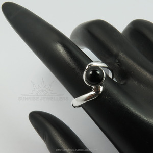 คอลเลกชันขายส่ง925ที่เป็นของแข็งเงินสเตอร์ลิงแท้สีดำนิลทรงกลมพลอย Cabochon อินเทรนด์แหวนทุกขนาด - Product Image 3