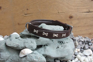 Collar de piel de vaca de alta calidad para perros medianos a grandes, resistente al agua, de lujo, estilo sólido, hebilla de aleación, decoración de remaches - Product Image 4