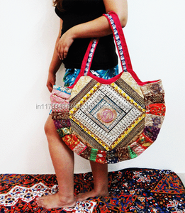 Bolso de Compras Estilo Banjara Hecho a Mano Tradicional Étnico, Bolso de Hombro para Mujer con Bordado Colorido y Trabajo de Espejo - Product Image 1