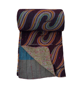 Nouveau Design Kantha Jeté Vintage Sari Tissu Kantha Quilt - Product Image 1