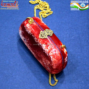 Red Storm Pochette en résine au design vintage Lucite Sac à main Lucite Finition marbrée - Product Image 2