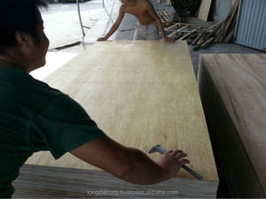 Contreplaqués d'acacia multicouches imperméables de première qualité - Durables et résistants aux taches pour une utilisation en extérieur - Product Image 3