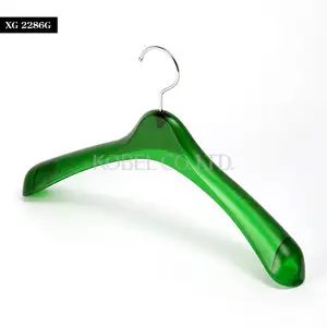 Japanese Sophisticated Plastic Transparent Green Hanger XG2286G_0060 Japanese Manufacturer Emerald Color Clothes Hanger