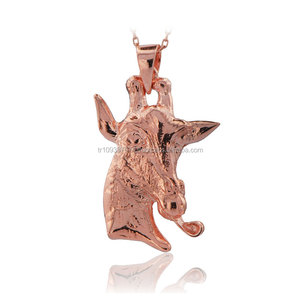 Collar con colgante de jirafa de oro sólido de 14K - Product Image 3