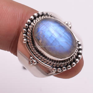 แหวนมูนสโตนสีรุ้งธรรมชาติ 925 เงินสเตอร์ลิงขายส่งผู้ผลิตแหวนและผู้ส่งออก - Product Image 1