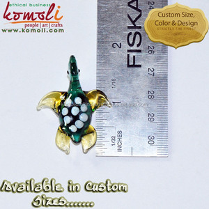Pendentif tortue de mer, bijou en verre de Murano, jeu au chalumeau - Product Image 4
