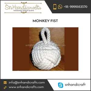Tope de puerta grande con nudo de cuerda tipo Puño de Mono, estilo náutico, de fabricante de creaciones artesanales - Product Image 1