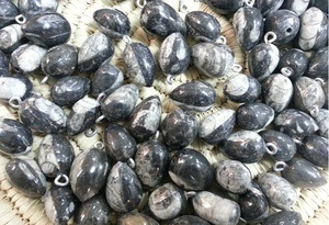 Collier en marbre naturel, fossiles, ammonites, dents de requin, goniatites, forme spéciale 2,3 cm - Product Image 5