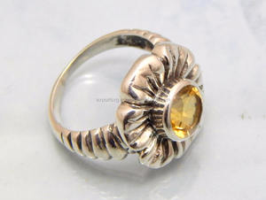 Anillo de Boda Clásico de Plata de Ley 925 con Gema de Cuarzo Limón - Product Image 2