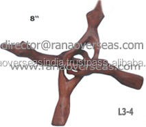 ขาตั้งไม้แกะสลักโบราณแบบสามขา งานพรีเมียม เป็นมิตรกับสิ่งแวดล้อม สำหรับตกแต่งโต๊ะในห้องนั่งเล่น สำนักงาน หรือบ้าน รานา โอเวอร์ซีส์ - Product Image 2