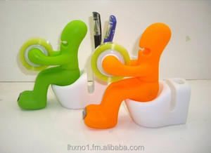 2015 divertido baño de diseño niño dispensador de cinta de sostenedor de la pluma con el titular de la tarjeta/interesante gadget para la oficina en casa/regalo del festival - Product Image 3